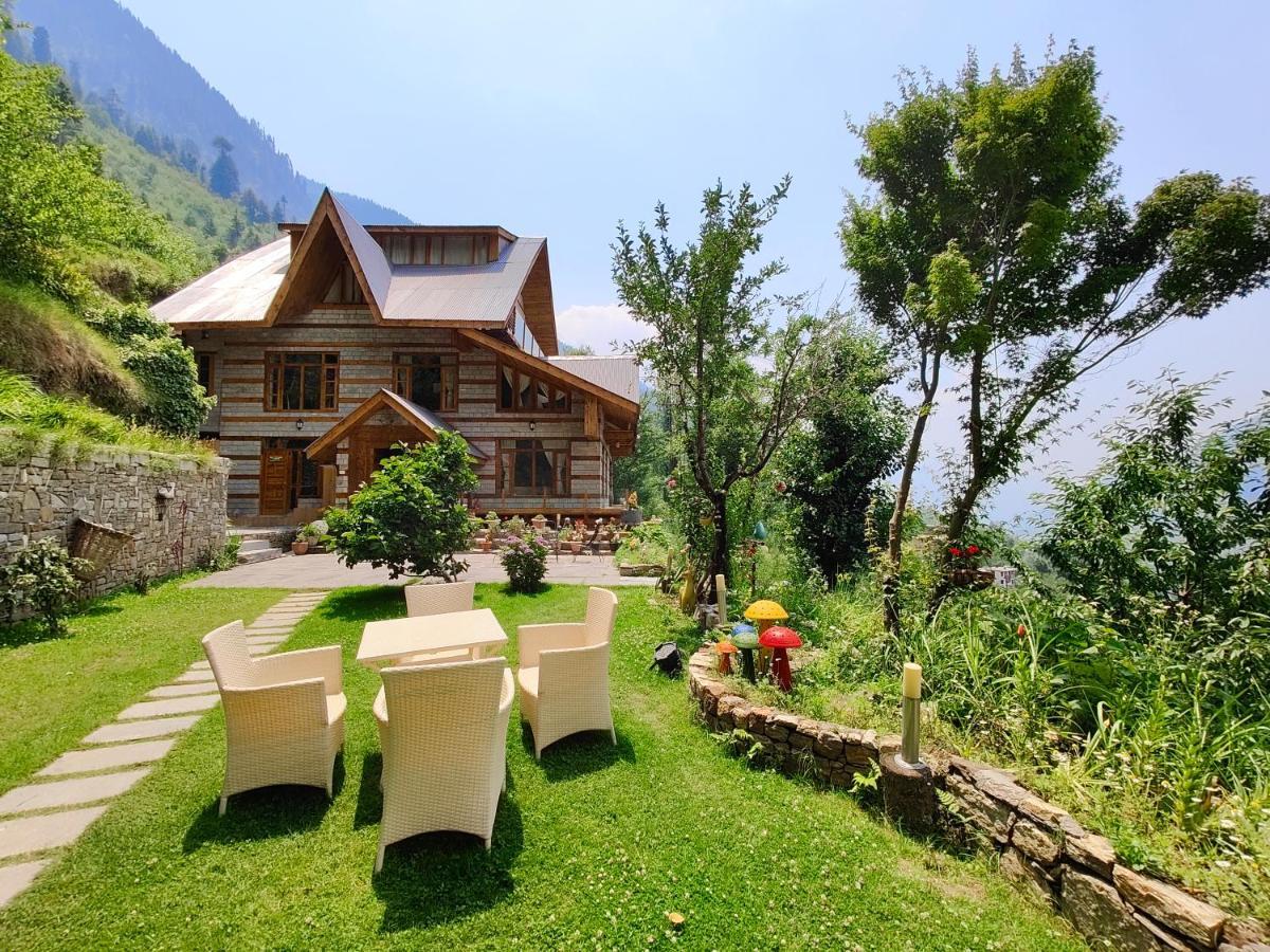 Saffronstays The Amlyn, Manali - Unobstructed Views Of Beas River And The Himalayas - All Clear Roads - Manali (Himachal Pradesh), Manali