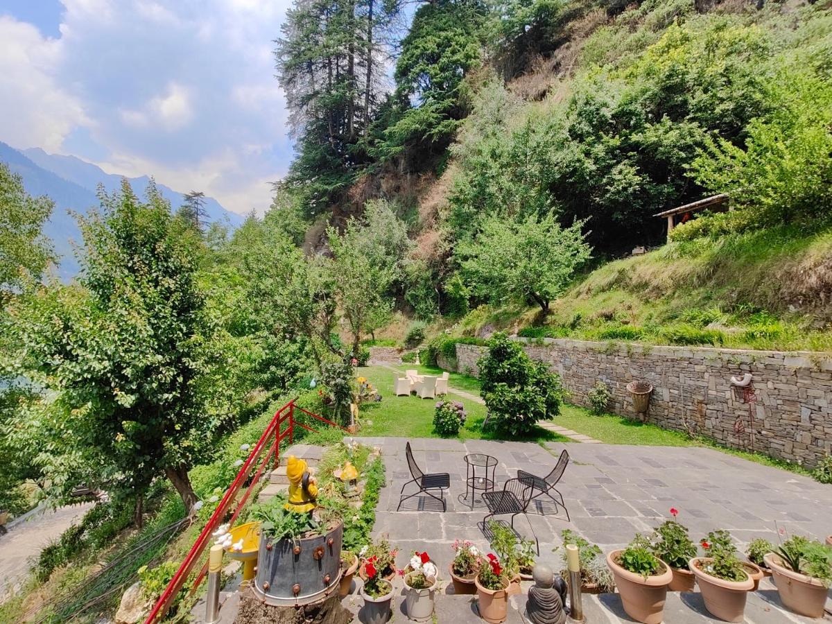 Saffronstays The Amlyn, Manali - Unobstructed Views Of Beas River And The Himalayas - All Clear Roads - Manali (Himachal Pradesh) — Photos 1